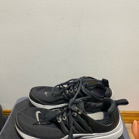 Nike Boys Air Presto 833875-015 Black Running Shoes Sneakers Size 5Y - Picture 2 of 14